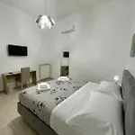 La Piazzetta Bed & Breakfast 4*