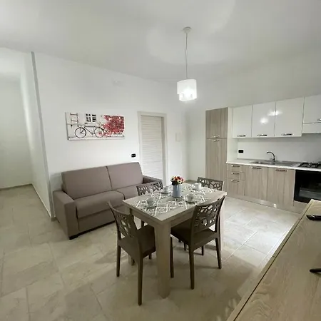 La Piazzetta 4*