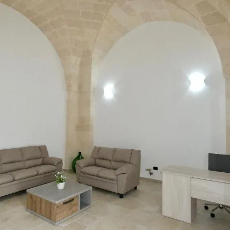 La Piazzetta לינה וארוחת בוקר 4*