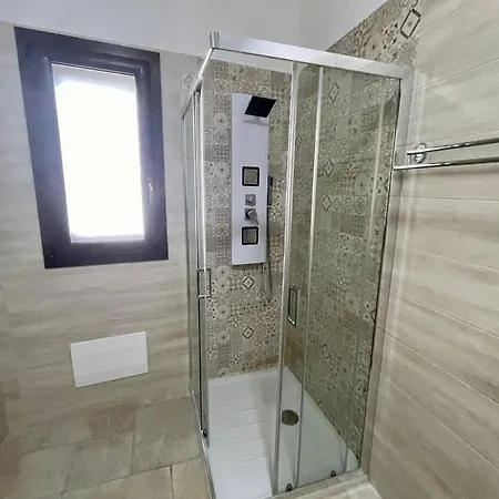 לינה וארוחת בוקר La Piazzetta 4*